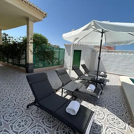 Con Piscina Privada En Villa Torrevieja