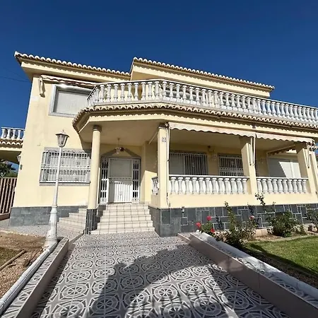 Con Piscina Privada En