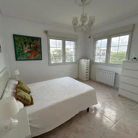 Con Piscina Privada En Villa *